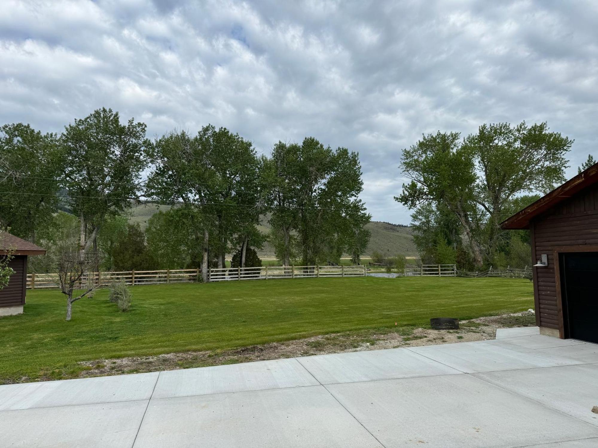 Sportsman Lodge Melrose Mt Butte Esterno foto
